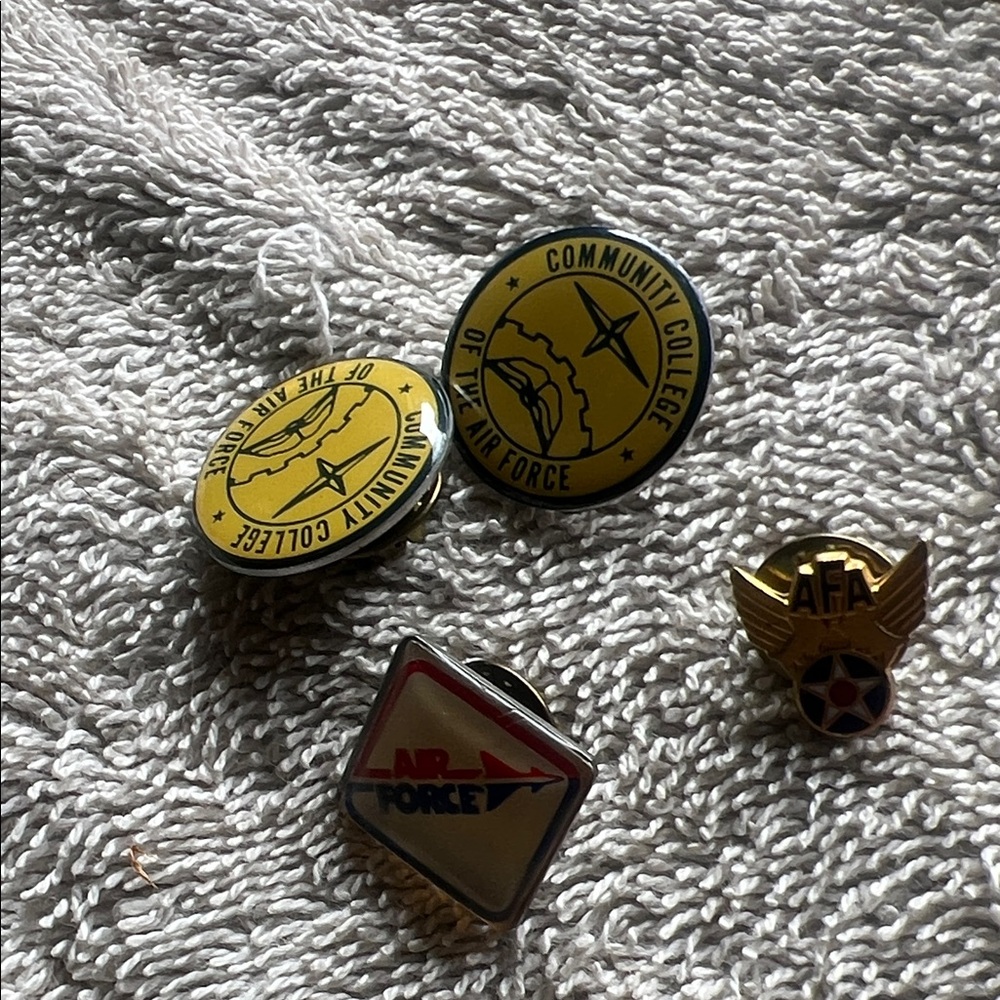 Air Force Inspired Cuff Links Set in Yellow and Gold